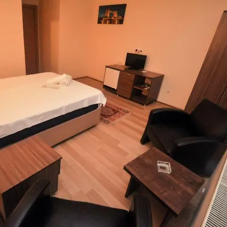 Hotel Blue *