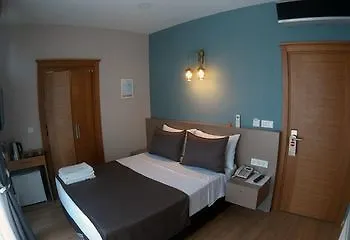 Blue Hotel