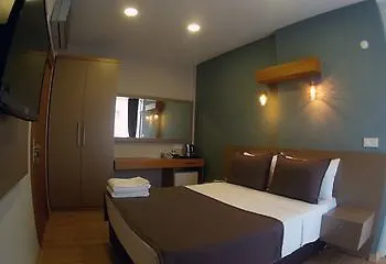 Blue Hotel