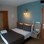 Blue Hotel